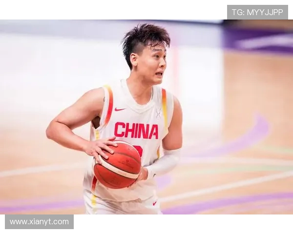 球员今日穿搭大比拼 太阳社媒晒出时尚与运动结合的精彩瞬间